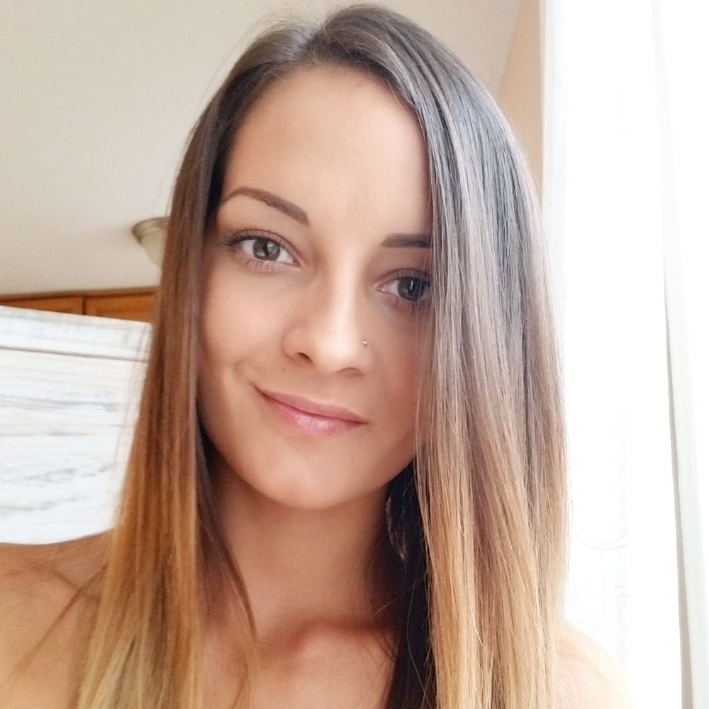 Meet your Posher, Ivona